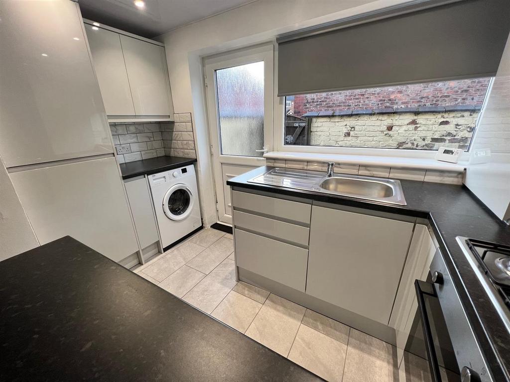 Kitchen 2