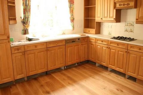 undefined, Warren Close, Aylesbury HP17