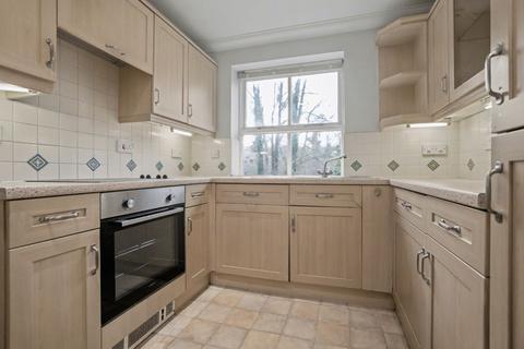 2 bedroom flat for sale, 44 River Bank Close, Maidstone, Kent, ME15 7RZ