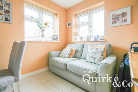3 bedroom detached house for sale, Waarden Road, Canvey Island, SS8