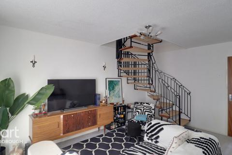 2 bedroom end of terrace house for sale, Somerville, Werrington