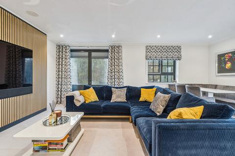 undefined, Taplow Riverside, Taplow