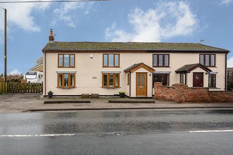 3 bedroom semi-detached house for sale, Liverpool Road, Ormskirk L39