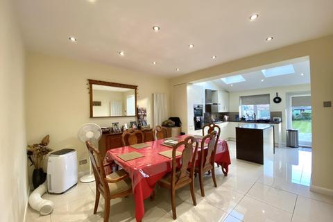 3 bedroom house for sale, Fairdale Gardens, Hayes, UB3 3JB