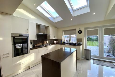 3 bedroom house for sale, Fairdale Gardens, Hayes, UB3 3JB