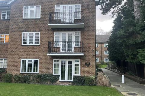 2 bedroom flat to rent, Myrtleside Close, Northwood