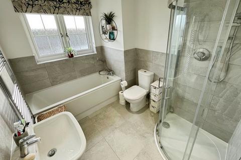 4 bedroom detached house for sale, Llys Cerrig Isaf, Pen-Y-Fai, Bridgend, CF31