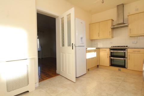 3 bedroom end of terrace house to rent, 14 Roughcraig Street, Thrashbush, Airdrie ML6 6PG