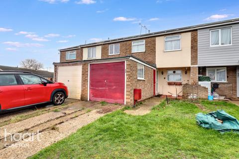 3 bedroom terraced house for sale, Chestnut Avenue, Clacton-On-Sea