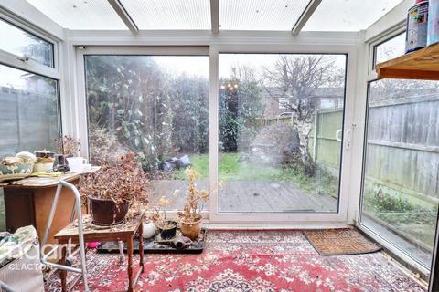 3 bedroom terraced house for sale, Chestnut Avenue, Clacton-On-Sea