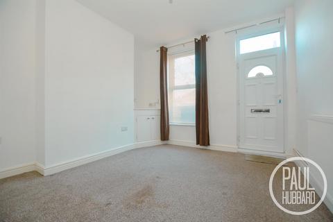 2 bedroom terraced house to rent, Stanley Street, Lowestoft, NR32