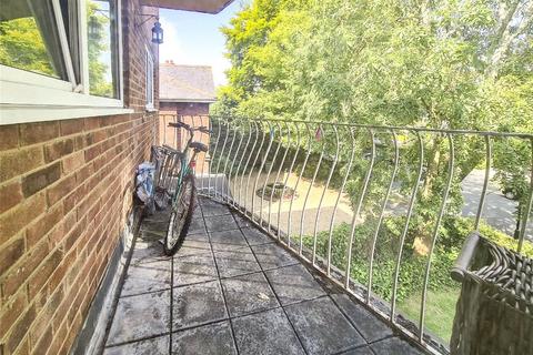 2 bedroom flat to rent, Candlemas Place, Southampton SO17