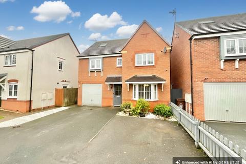 5 bedroom detached house for sale, Hollingworth Close, Yarnfield, ST15