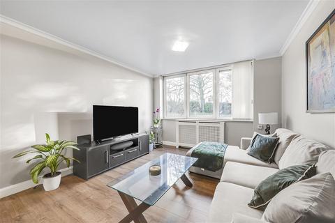 2 bedroom flat for sale, Streatham Common North, SW16