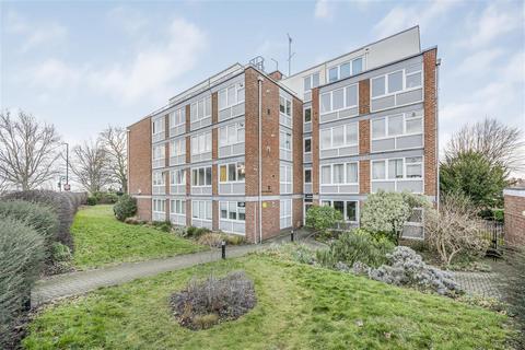 2 bedroom flat for sale, Streatham Common North, SW16