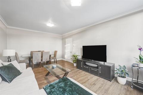 2 bedroom flat for sale, Streatham Common North, SW16