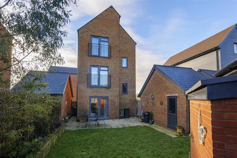 3 bedroom townhouse for sale, Lakeview Garden, Chilmington Green