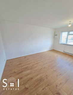 2 bedroom maisonette to rent, Sutton Hall Road, Hounslow, TW5 0PX