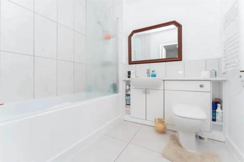 3 bedroom apartment for sale, Salisbury Road, Southall
