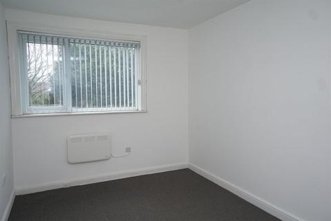 2 bedroom flat to rent, Southey  Green Road, Sheffield , S5 8GW