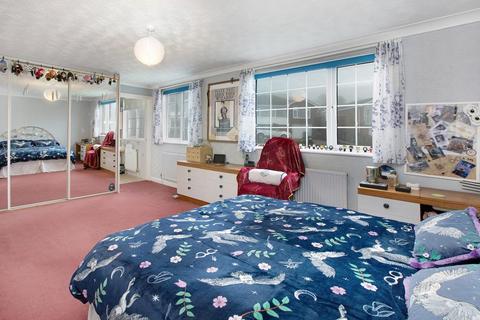 3 bedroom semi-detached house for sale, Maudlin Drive, Teignmouth, TQ14