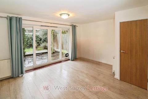 3 bedroom townhouse to rent, Pyle Close