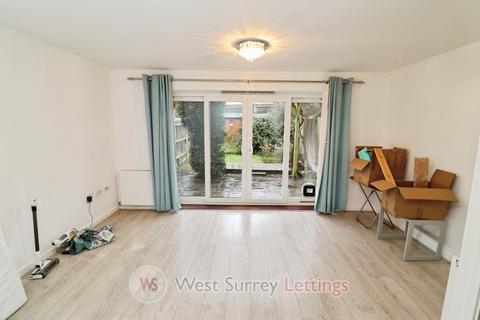 3 bedroom townhouse to rent, Pyle Close