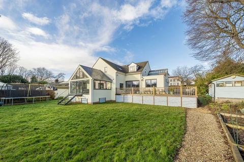 Thames Street, Sunbury-On-Thames TW16