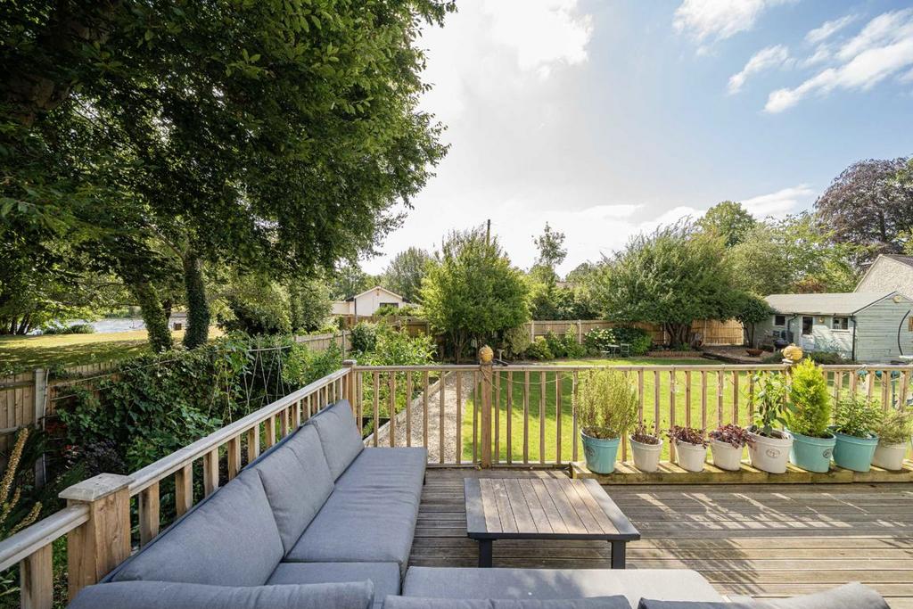 Decking area