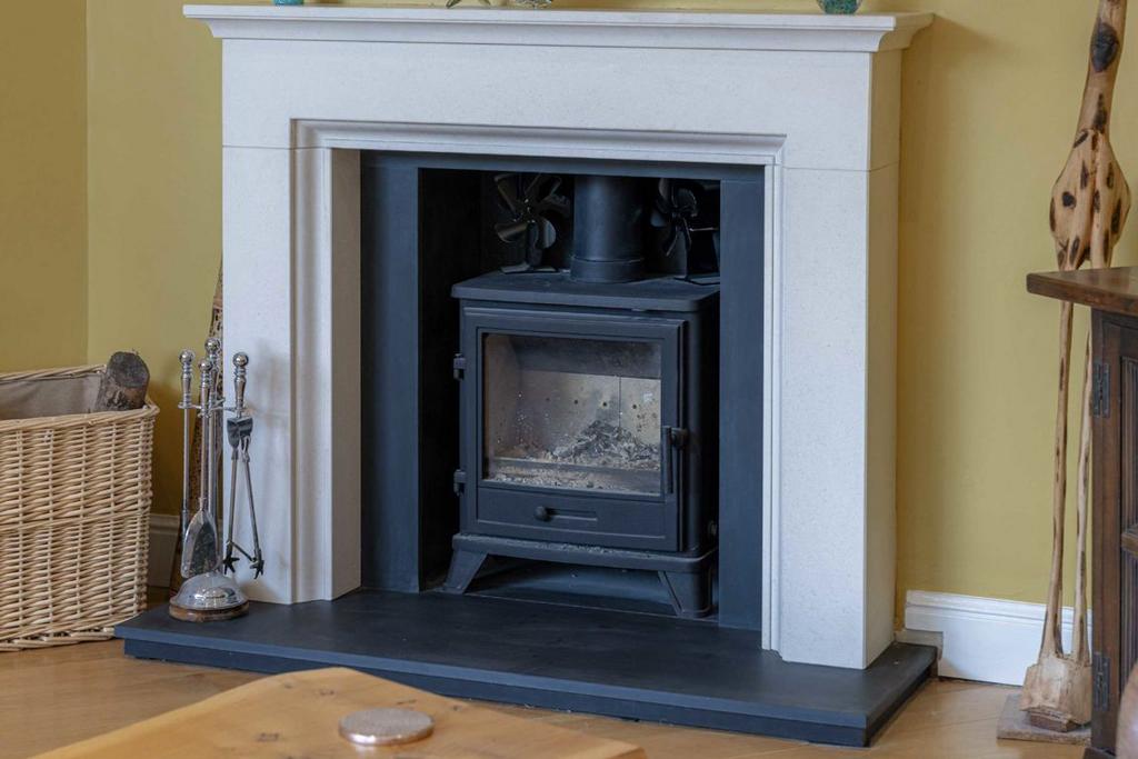Living room, fireplace
