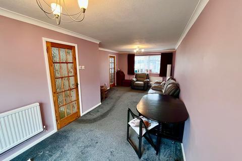 3 bedroom semi-detached house for sale, Shelley Close, Newport Pagnell