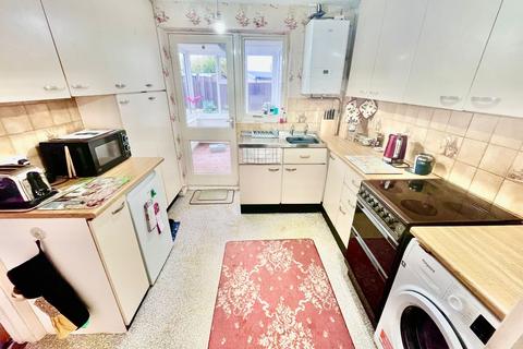 3 bedroom semi-detached house for sale, Shelley Close, Newport Pagnell