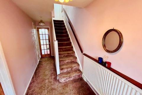 3 bedroom semi-detached house for sale, Shelley Close, Newport Pagnell
