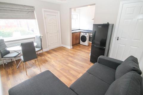 2 bedroom flat to rent, Bexhill Road, London, SE4