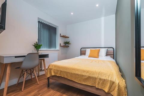 2 bedroom flat to rent, Bexhill Road, London, SE4