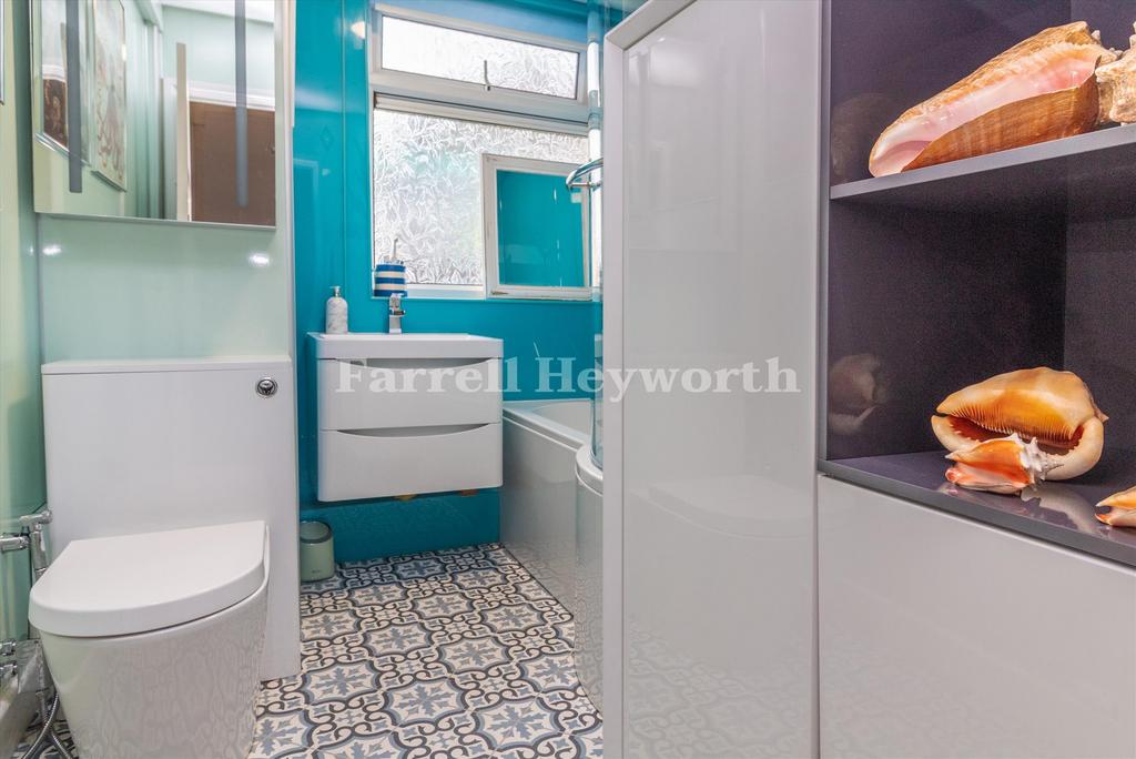 Bathroom image 2
