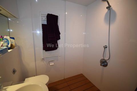 2 bedroom house to rent, Ash Street, Salford M6