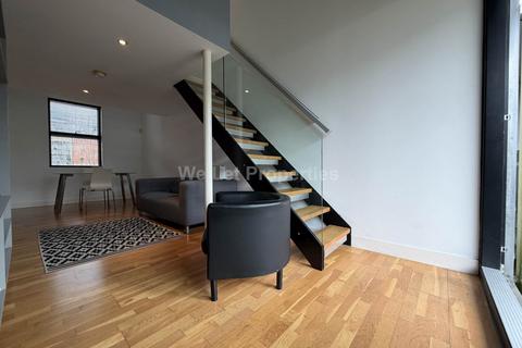 2 bedroom house to rent, Ash Street, Salford M6