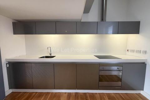 2 bedroom house to rent, Ash Street, Salford M6