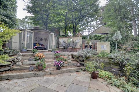 5 bedroom detached house for sale, Bourne End SL8