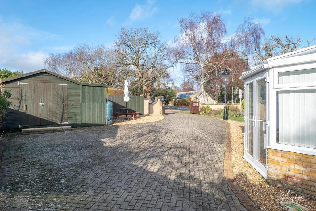 Parking & Driveway
