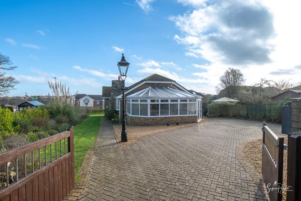 Welcome to Chris Cottage