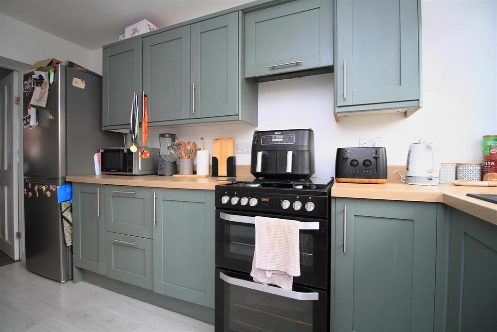 Kitchen..jpg