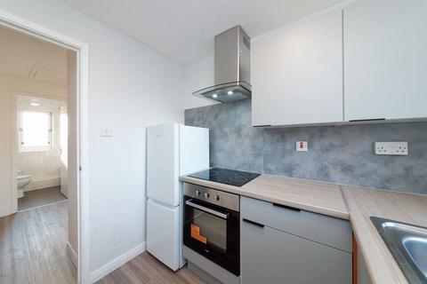 2 bedroom flat for sale, 10H Grovepark Gardens, Glasgow, G20 7JB