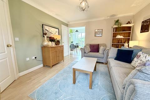 3 bedroom semi-detached house for sale, Town Close View, Kippax