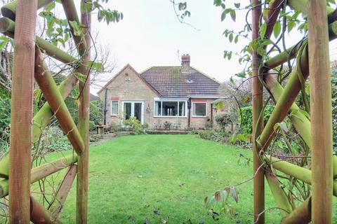3 bedroom detached bungalow for sale, Woodland Drive, Anlaby, Hull