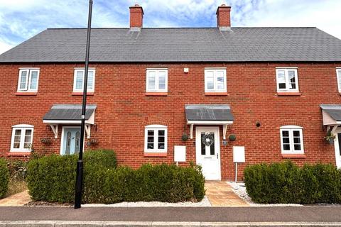 3 bedroom terraced house for sale, Tarry Court, Roade, Northamptonshire NN7