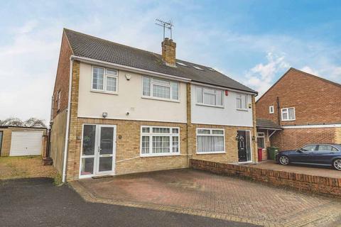 4 bedroom semi-detached house for sale - Amanda Court, Langley SL3