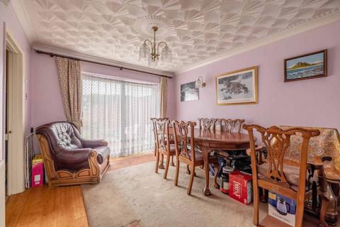4 bedroom semi-detached house for sale, Amanda Court, Langley SL3