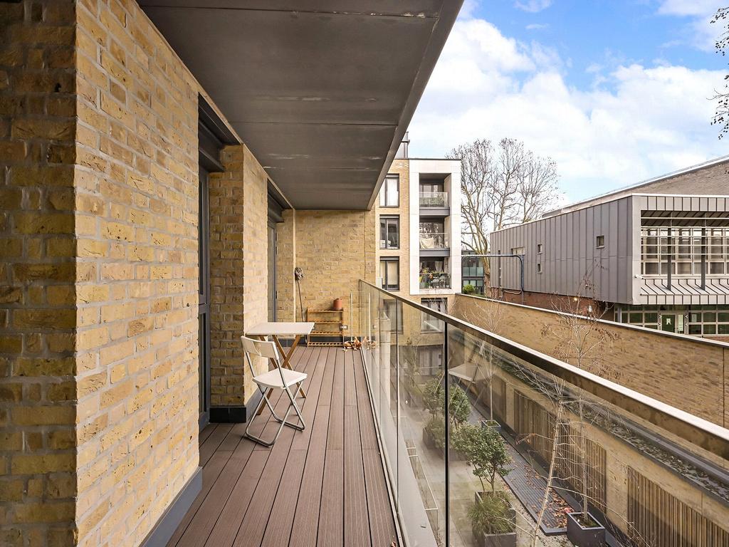 Landau Apartments